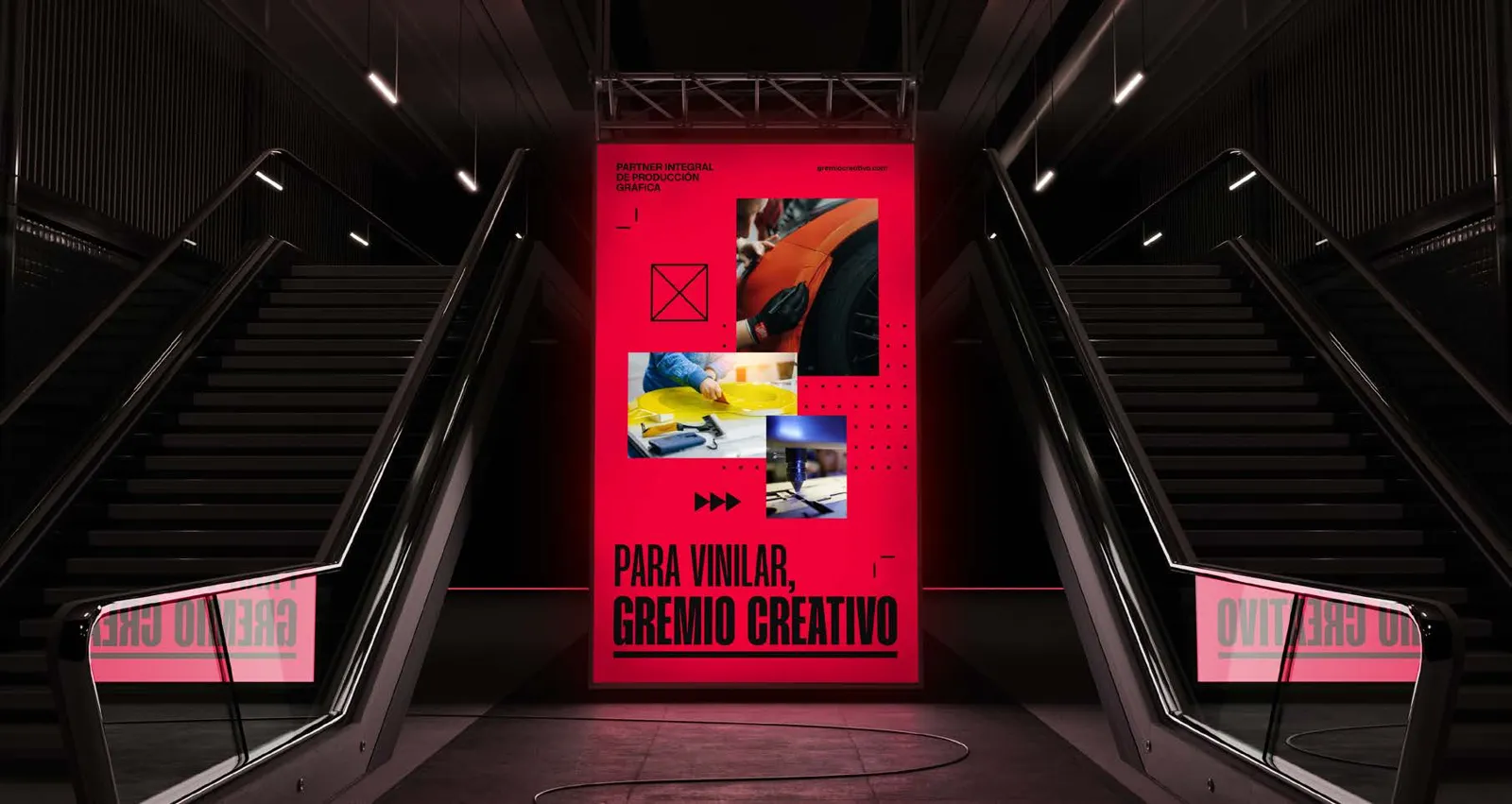 Cartel retroiluminado en un espacio de eventos